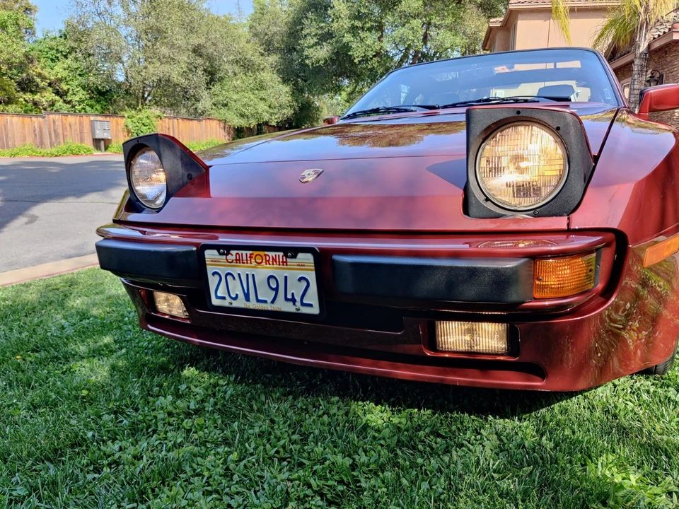 1985 Porsche 944 - Image 27 of 31