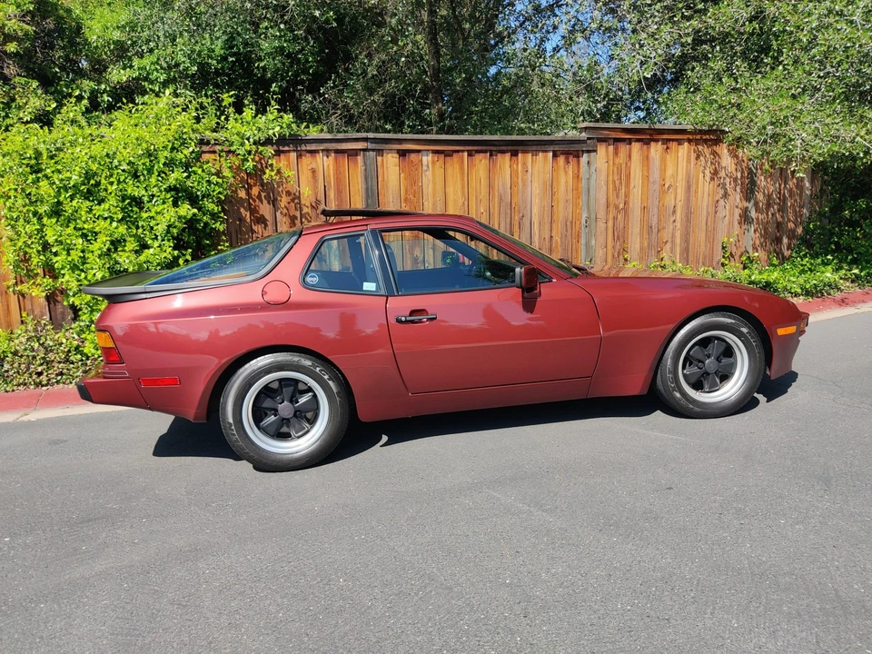 1985 Porsche 944 - Image 14 of 31