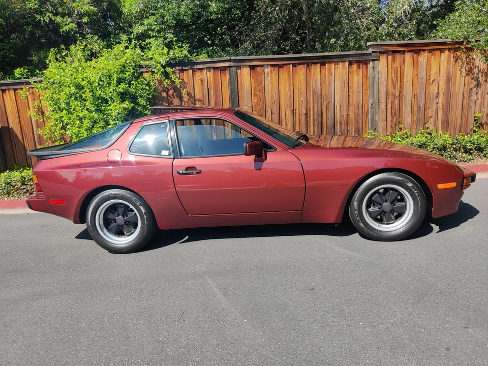 1985 Porsche 944 - Image 15 of 31