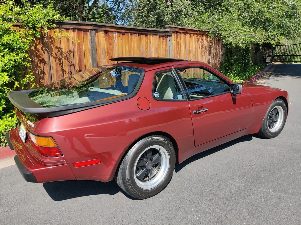 1985 Porsche 944 - Image 12 of 31