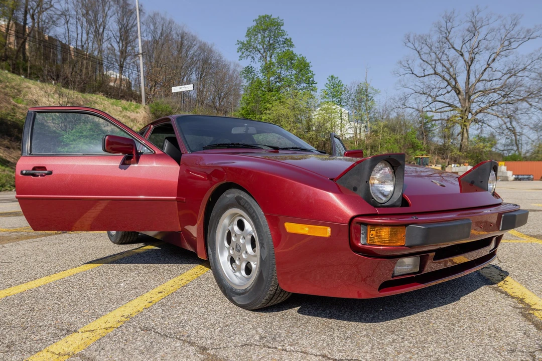 1985 Porsche 944 - Image 11 of 31