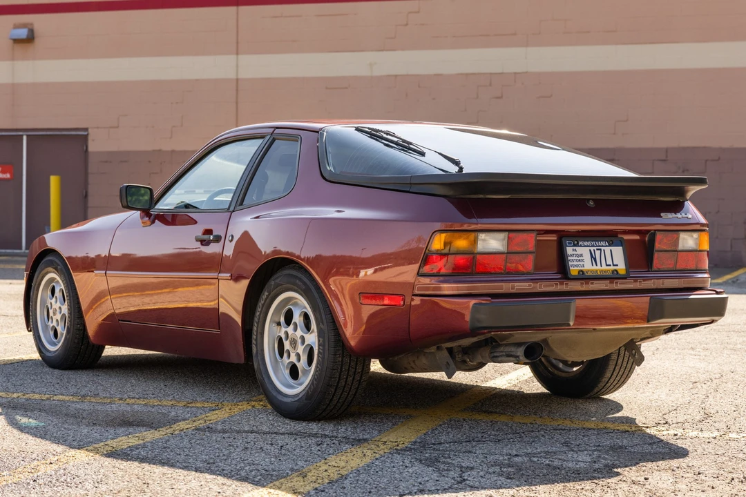 1985 Porsche 944 - Image 9 of 31