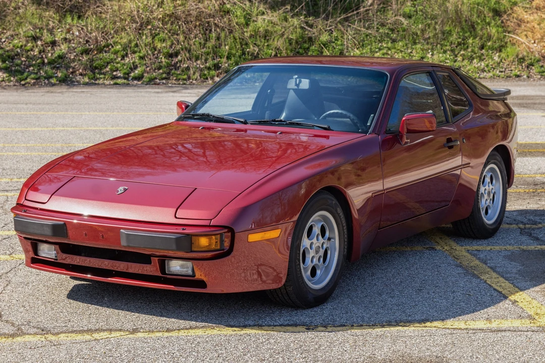 1985 Porsche 944 - Image 2 of 31
