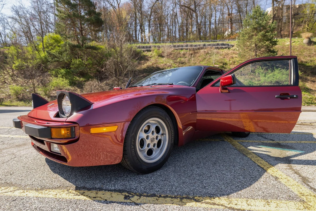 1985 Porsche 944 - Image 13 of 31