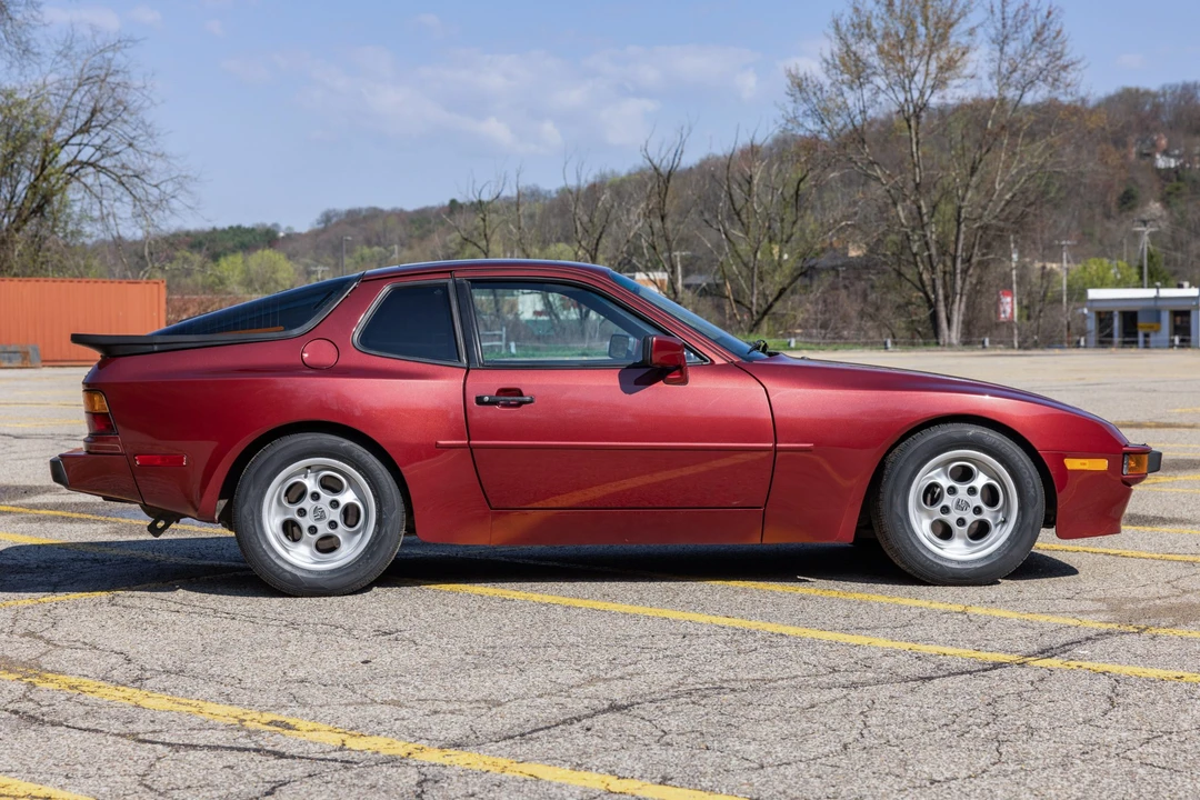1985 Porsche 944 - Image 6 of 31