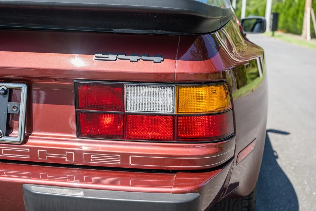 1985 Porsche 944 - Image 28 of 31