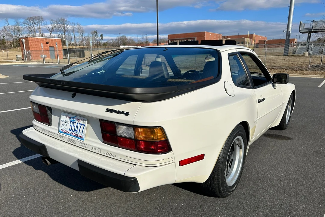1985 Porsche 944 - Image 26 of 31