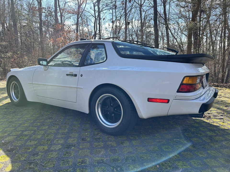 1985 Porsche 944 - Image 12 of 31