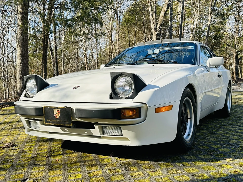 1985 Porsche 944 - Image 5 of 31