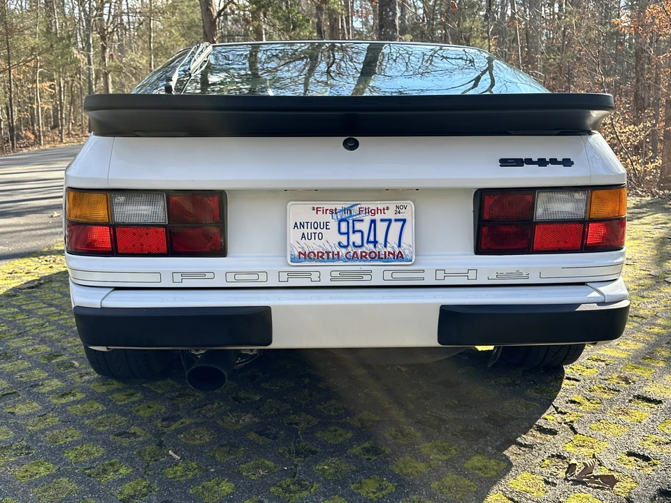 1985 Porsche 944 - Image 22 of 31