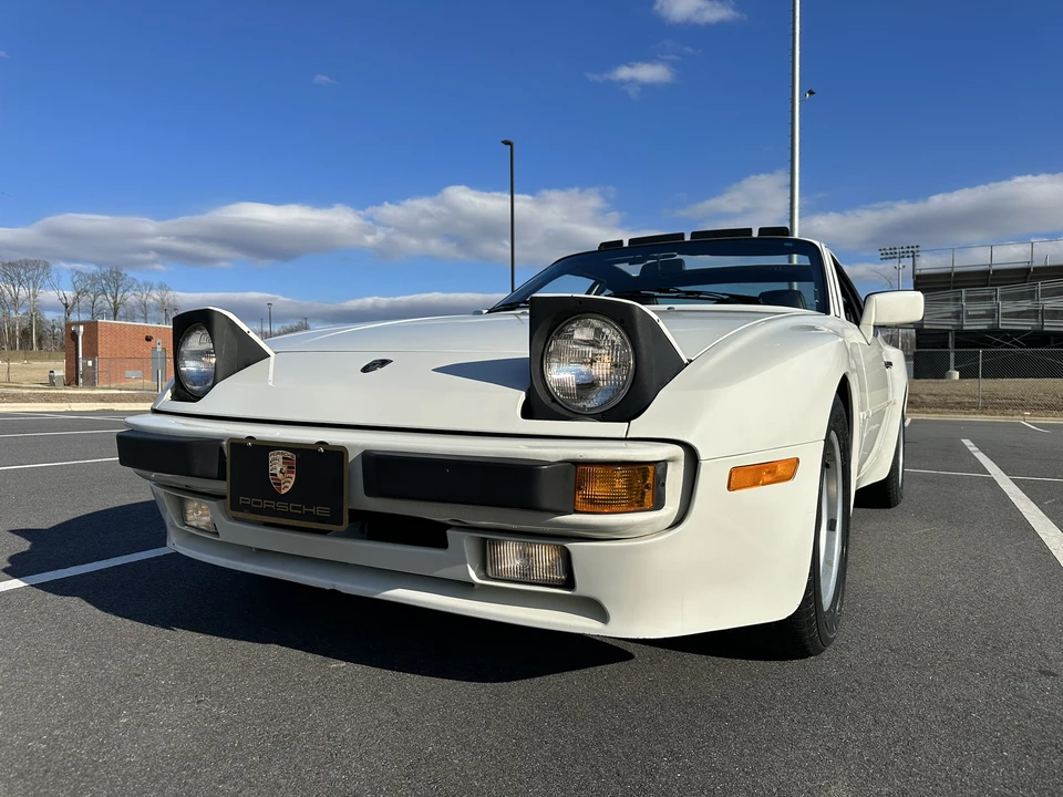 1985 Porsche 944 - Image 4 of 31