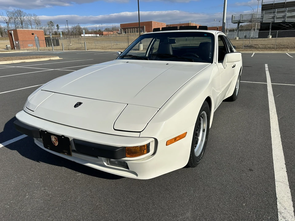 1985 Porsche 944 - Image 3 of 31