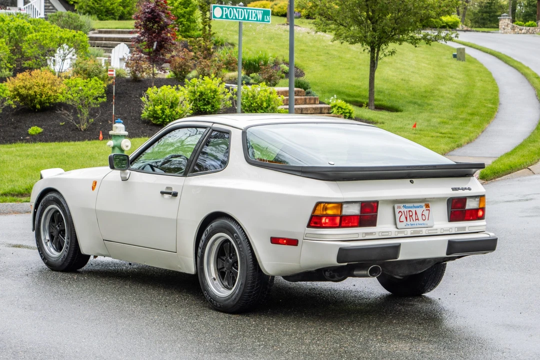1985 Porsche 944 - Image 9 of 31