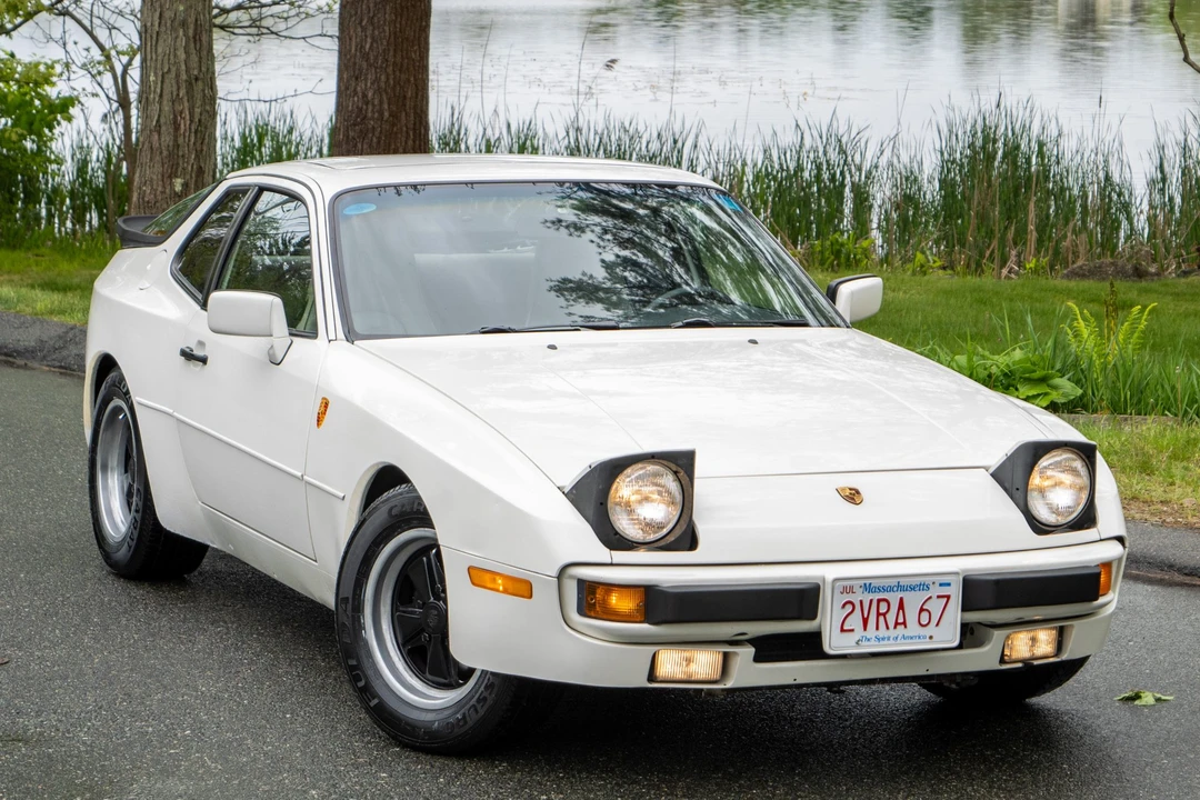 1985 Porsche 944 - Image 4 of 31