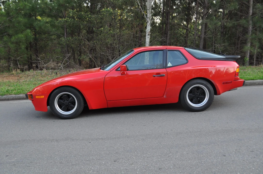 1985 Porsche 944 - Image 12 of 31