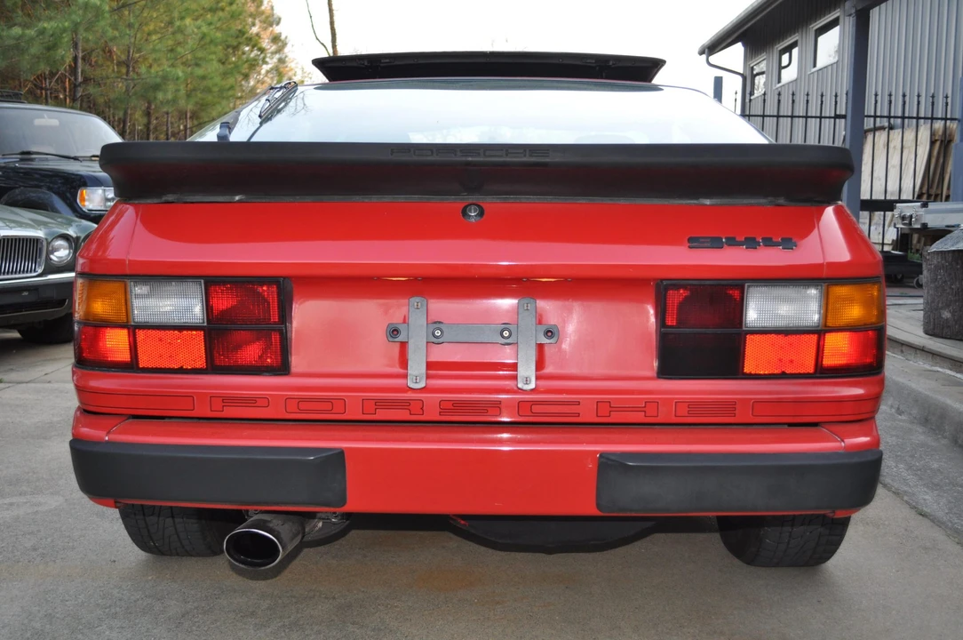 1985 Porsche 944 - Image 18 of 31