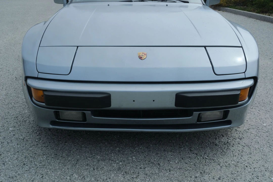 1985 Porsche 944 - Image 10 of 31