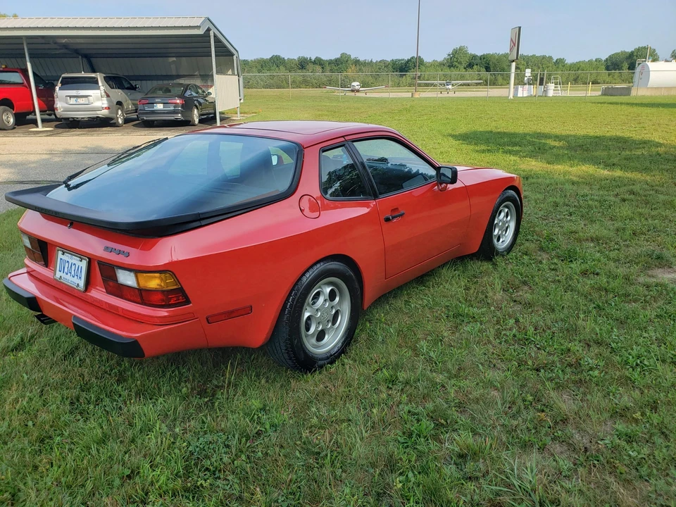 1985 Porsche 944 - Image 13 of 31