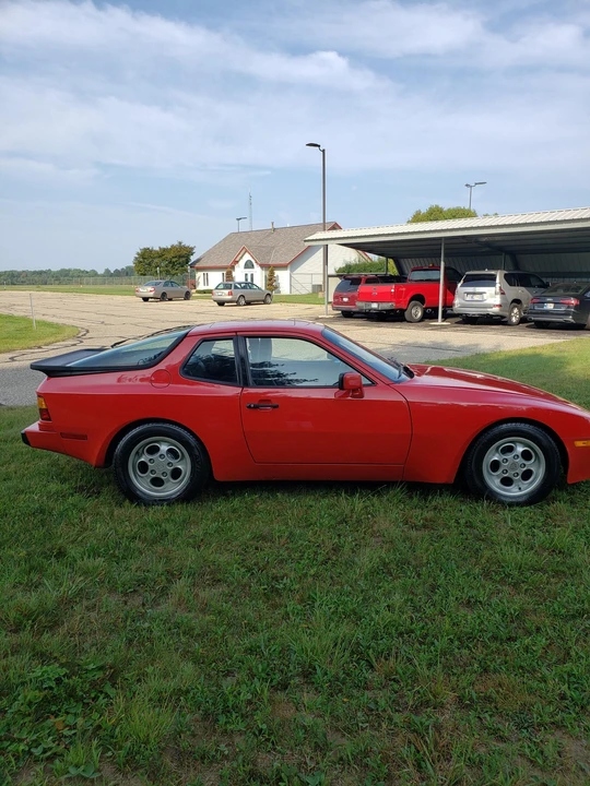 1985 Porsche 944 - Image 16 of 31