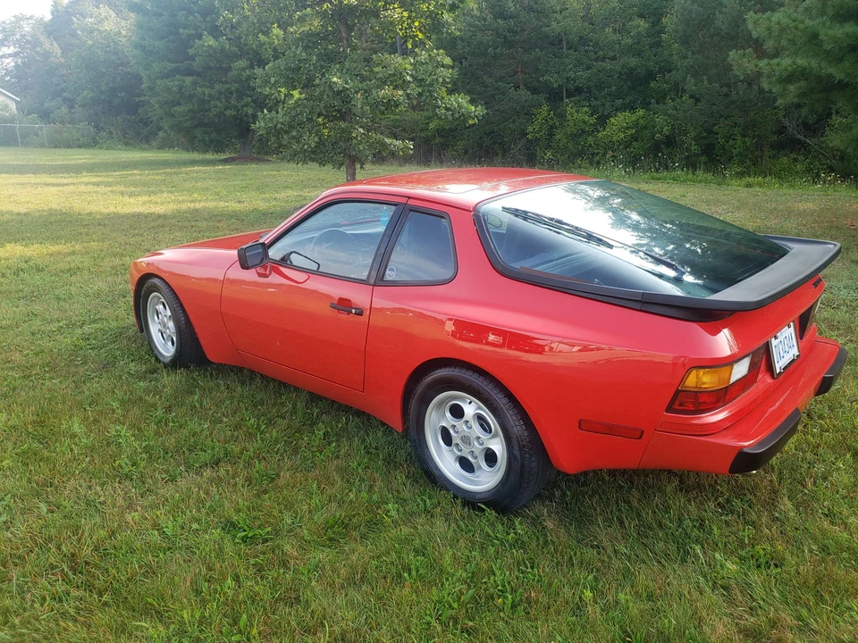 1985 Porsche 944 - Image 7 of 31