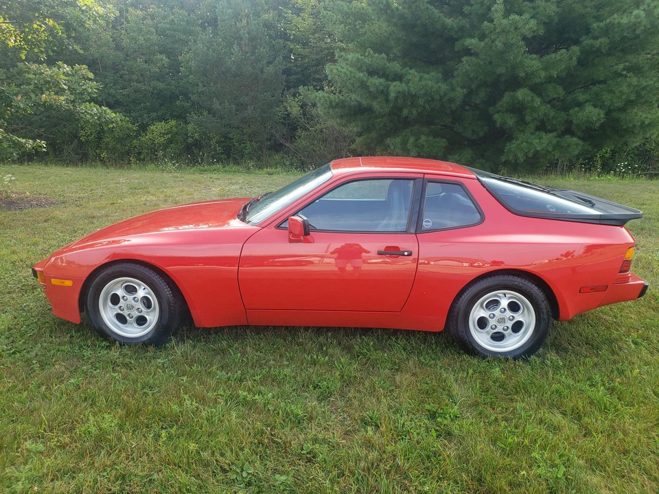 1985 Porsche 944 - Image 5 of 31