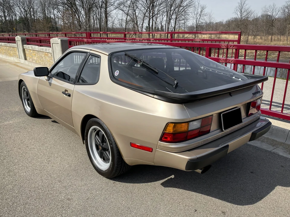 1985 Porsche 944 - Image 4 of 6