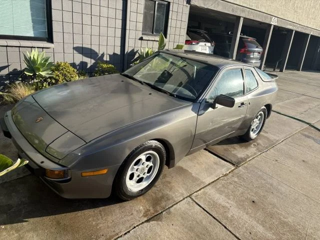 1985 Porsche 944 - Image 4 of 12