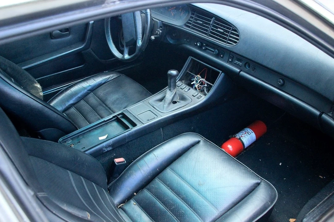 1985 Porsche 944 - Image 4 of 9