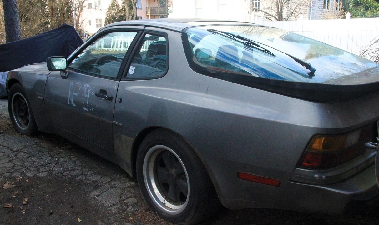 1985 Porsche 944 - Image 2 of 9
