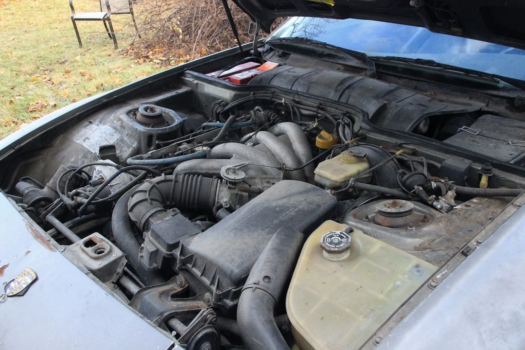 1985 Porsche 944 - Image 8 of 9