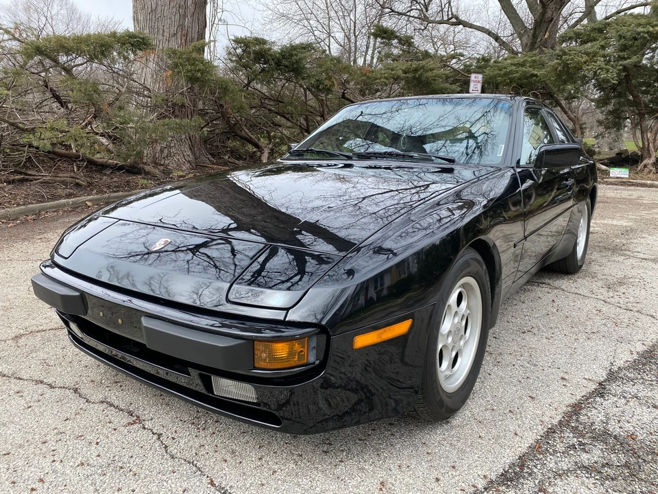 1985 Porsche 944 - Image 8 of 24