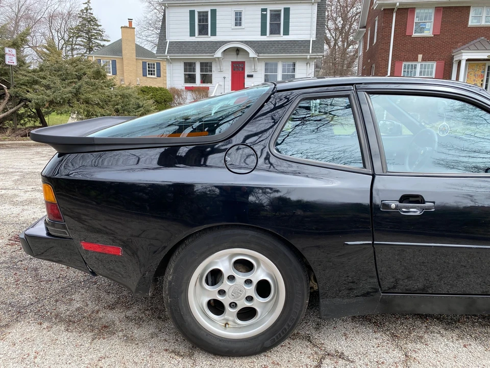 1985 Porsche 944 - Image 10 of 24