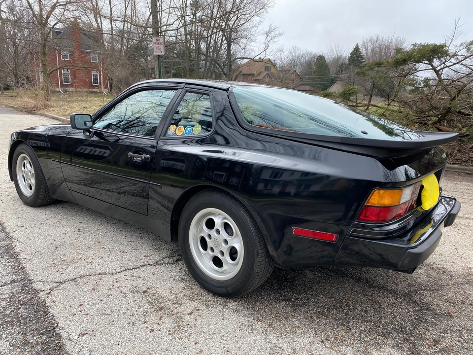 1985 Porsche 944 - Image 11 of 24