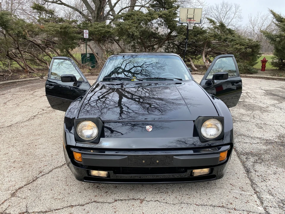 1985 Porsche 944 - Image 15 of 24
