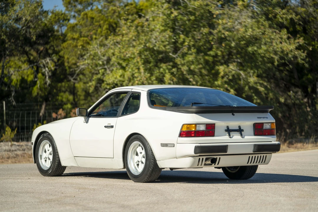 1985 Porsche 944 - Image 8 of 31