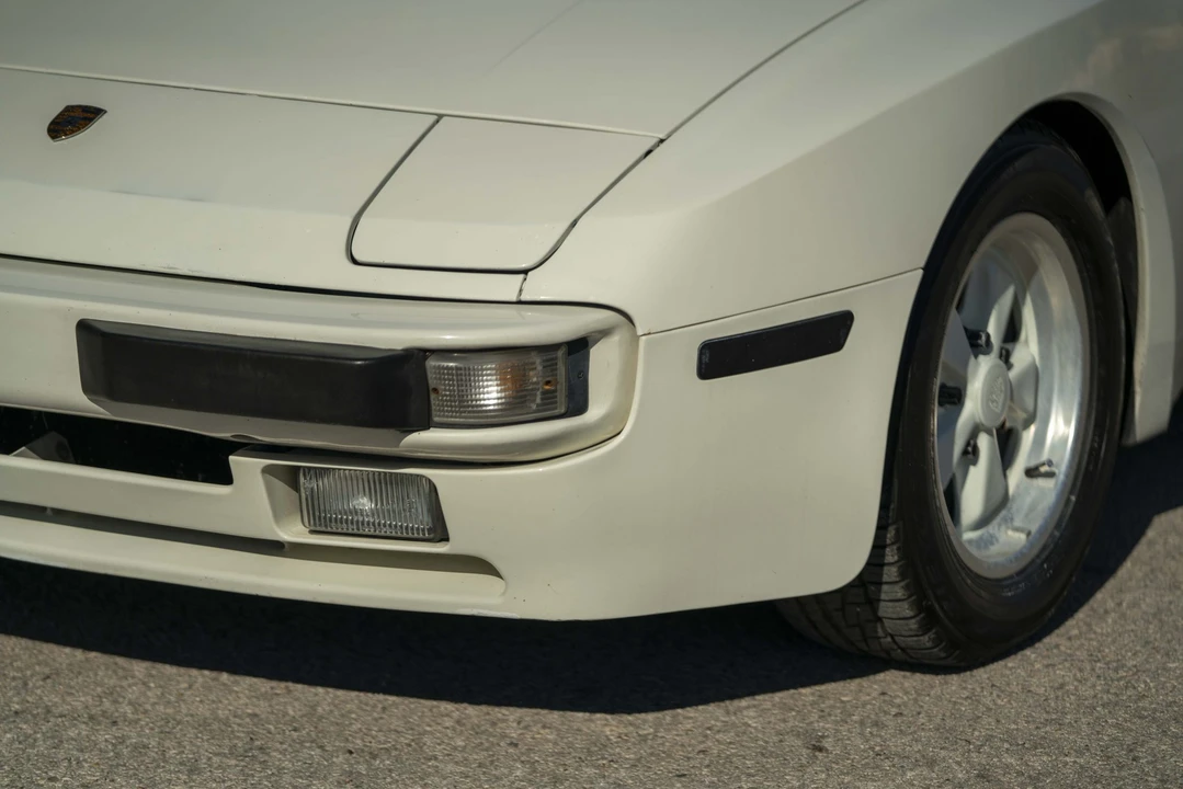 1985 Porsche 944 - Image 24 of 31