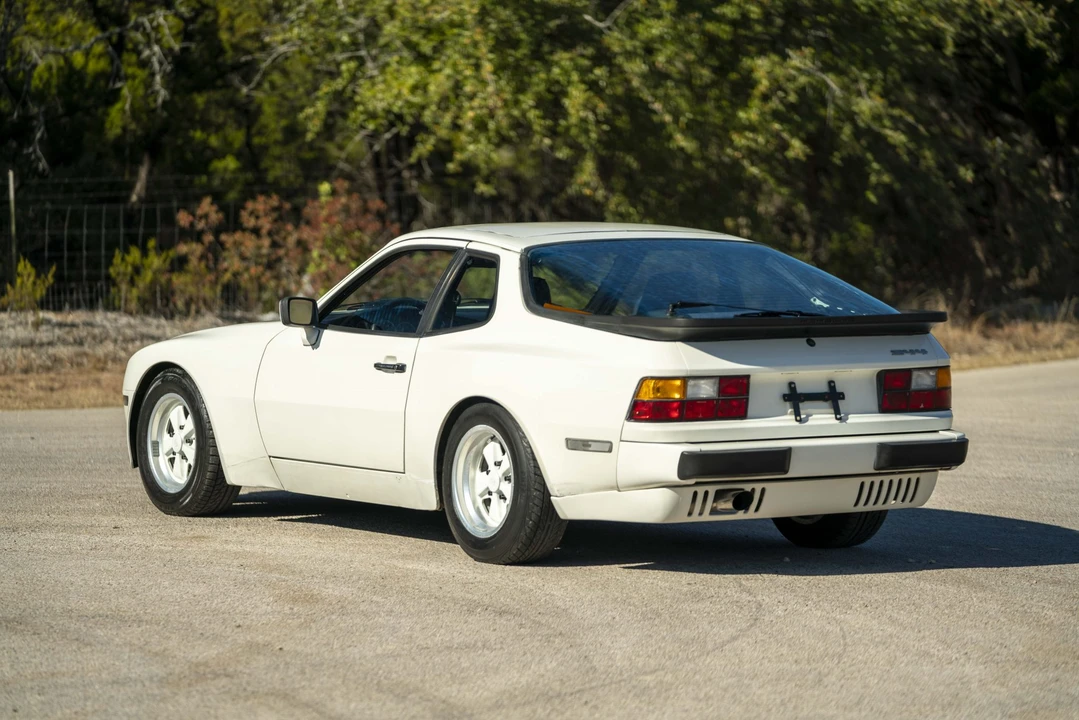 1985 Porsche 944 - Image 9 of 31