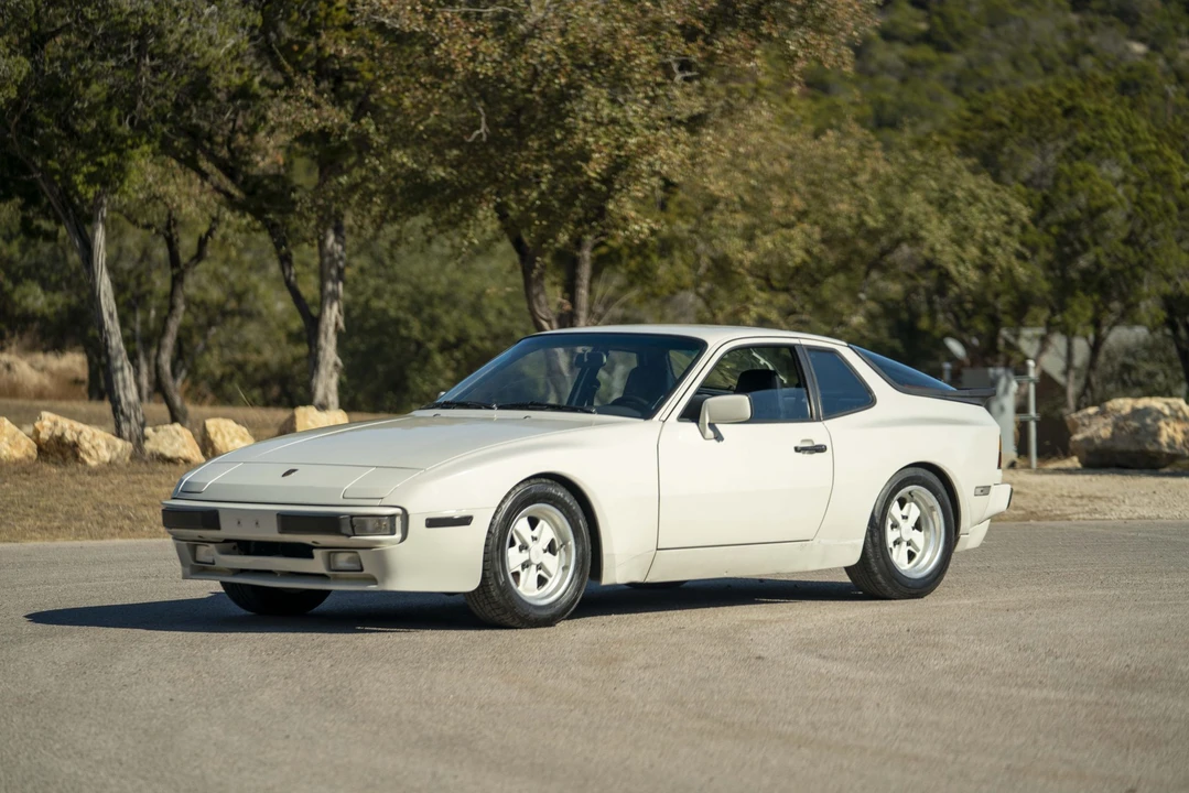 1985 Porsche 944 - Image 4 of 31