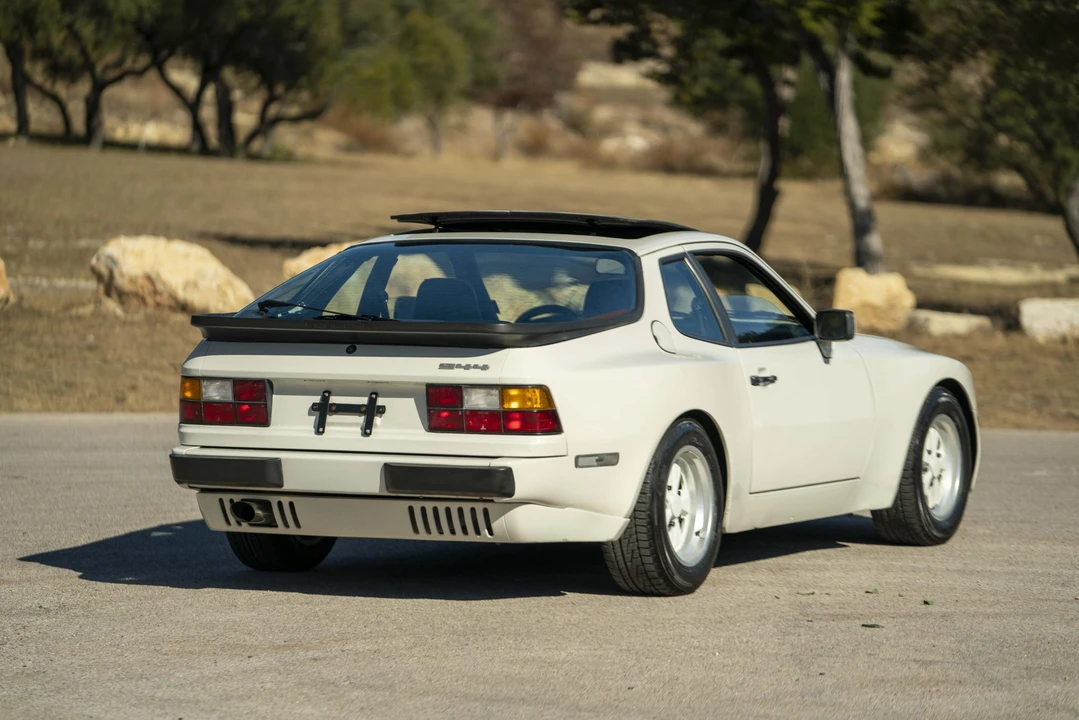 1985 Porsche 944 - Image 13 of 31