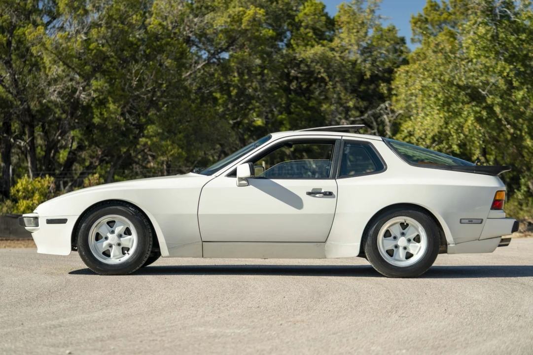 1985 Porsche 944 - Image 6 of 31