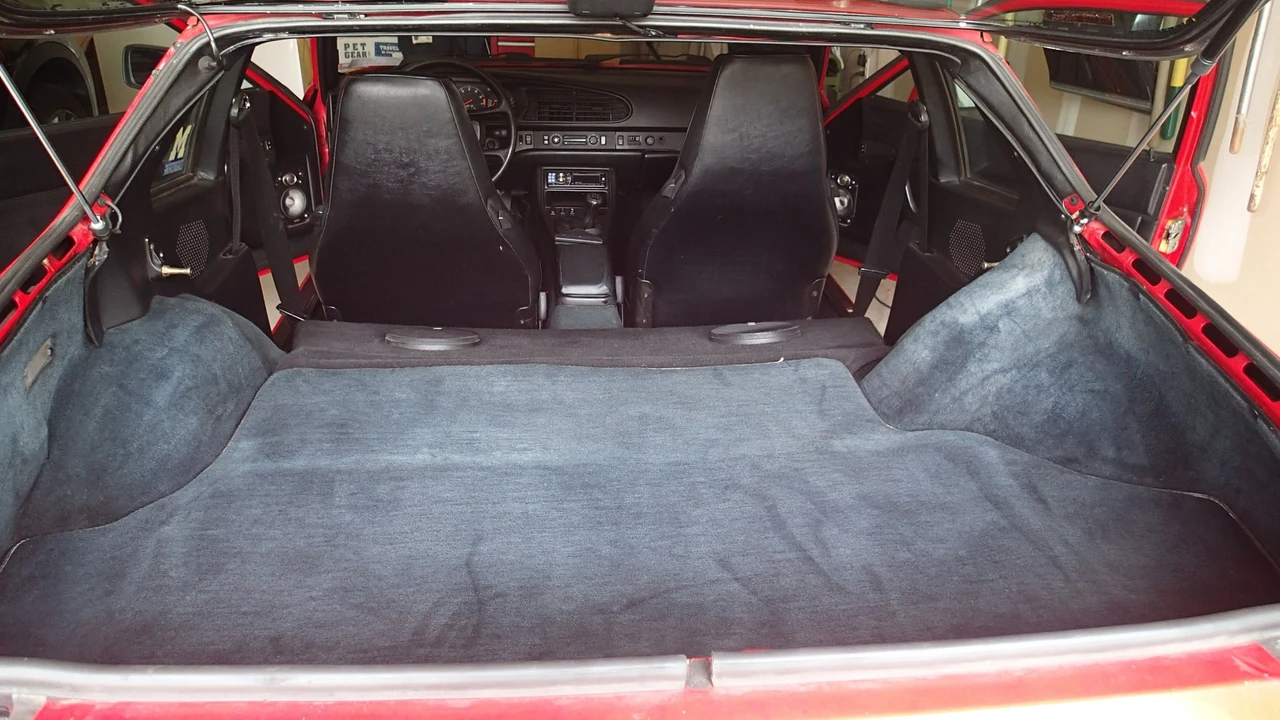 1985 Porsche 944 - Image 8 of 18