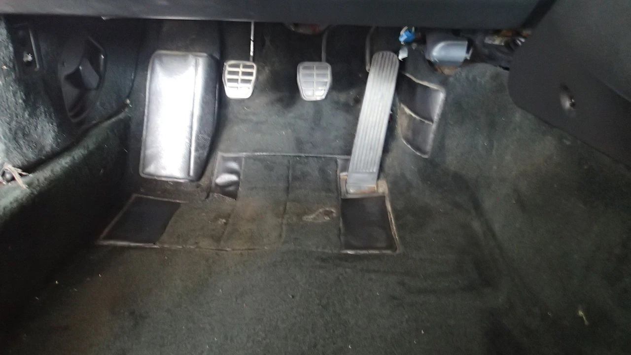 1985 Porsche 944 - Image 12 of 18