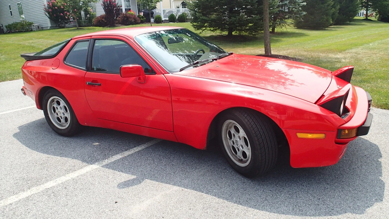 1985 Porsche 944 - Image 5 of 18