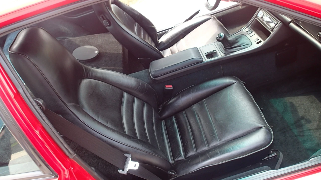 1985 Porsche 944 - Image 14 of 18