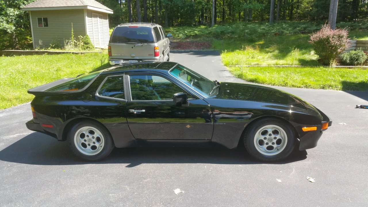 1985 Porsche 944 - Image 8 of 31