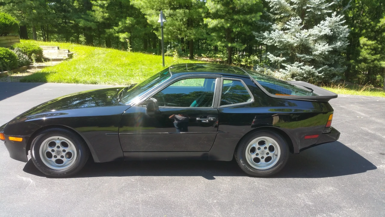 1985 Porsche 944 - Image 9 of 31