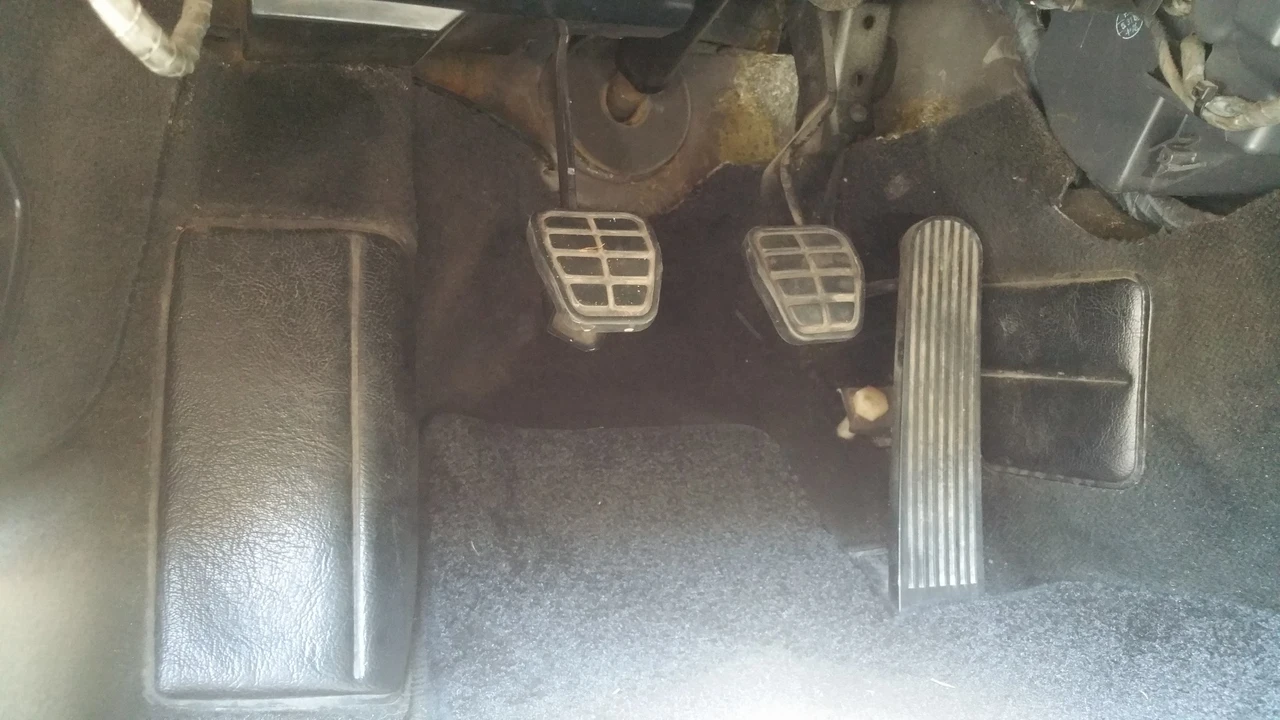 1985 Porsche 944 - Image 26 of 31