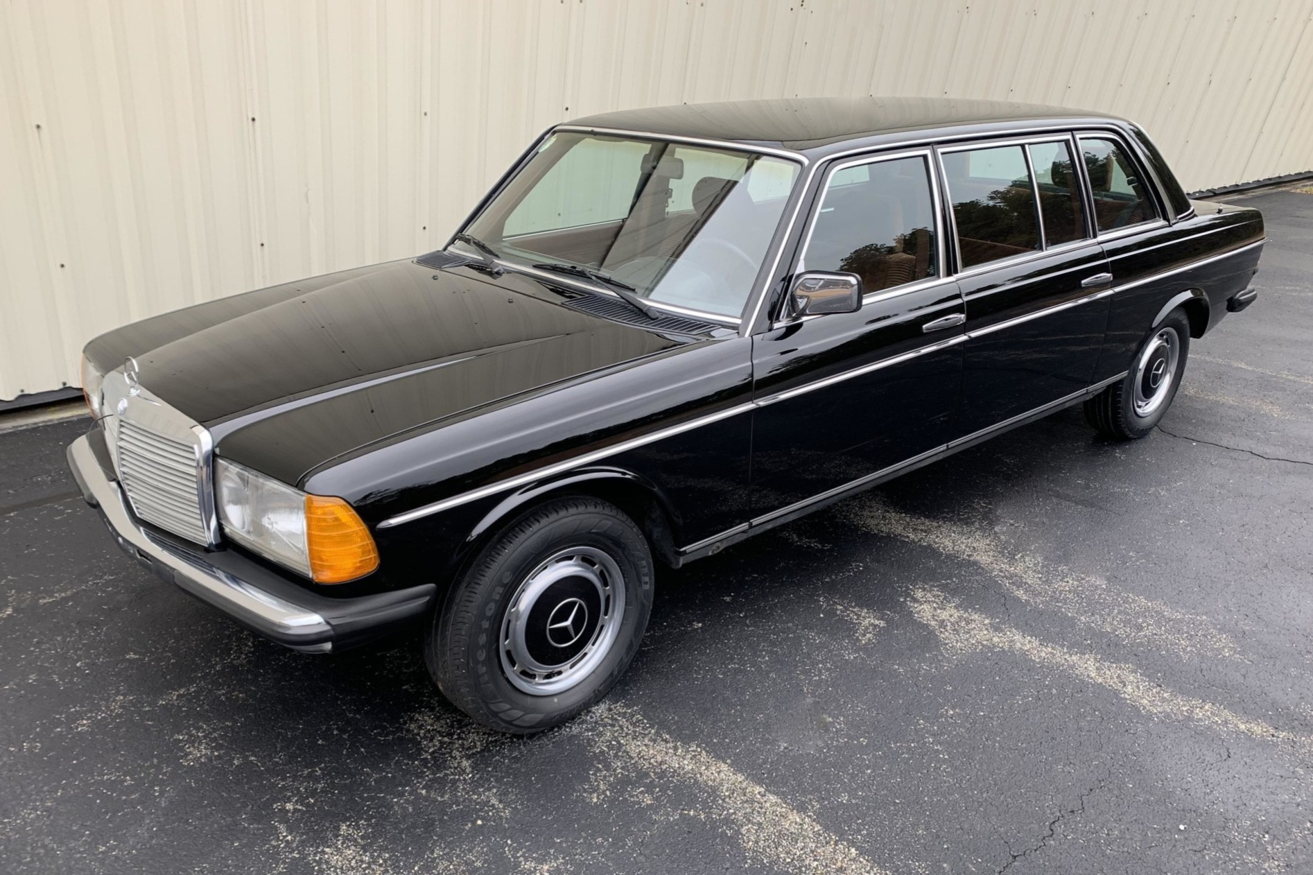 1985 Mercedes-Benz 250 LWB