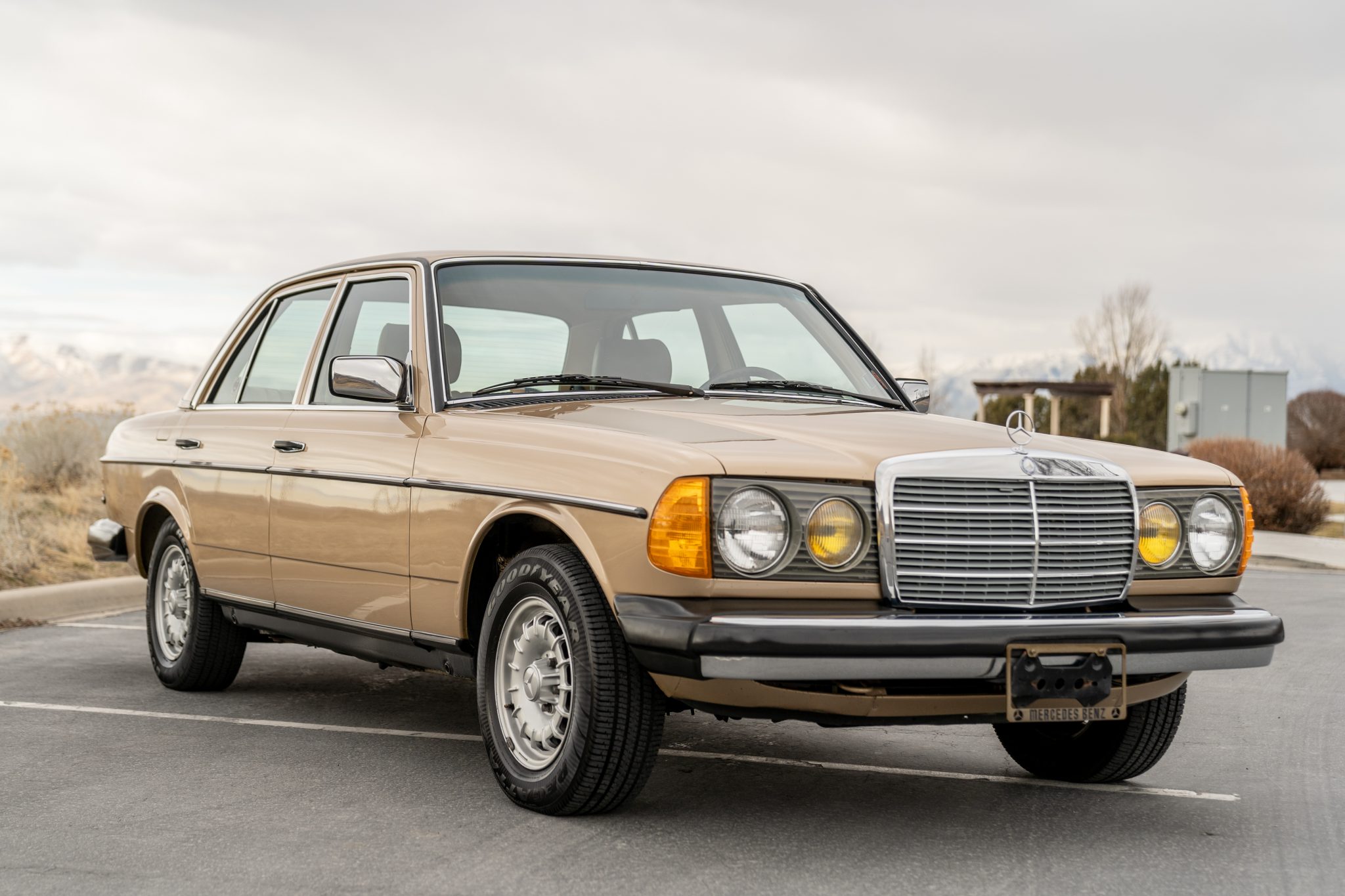 1985 Mercedes-Benz 300D Turbo