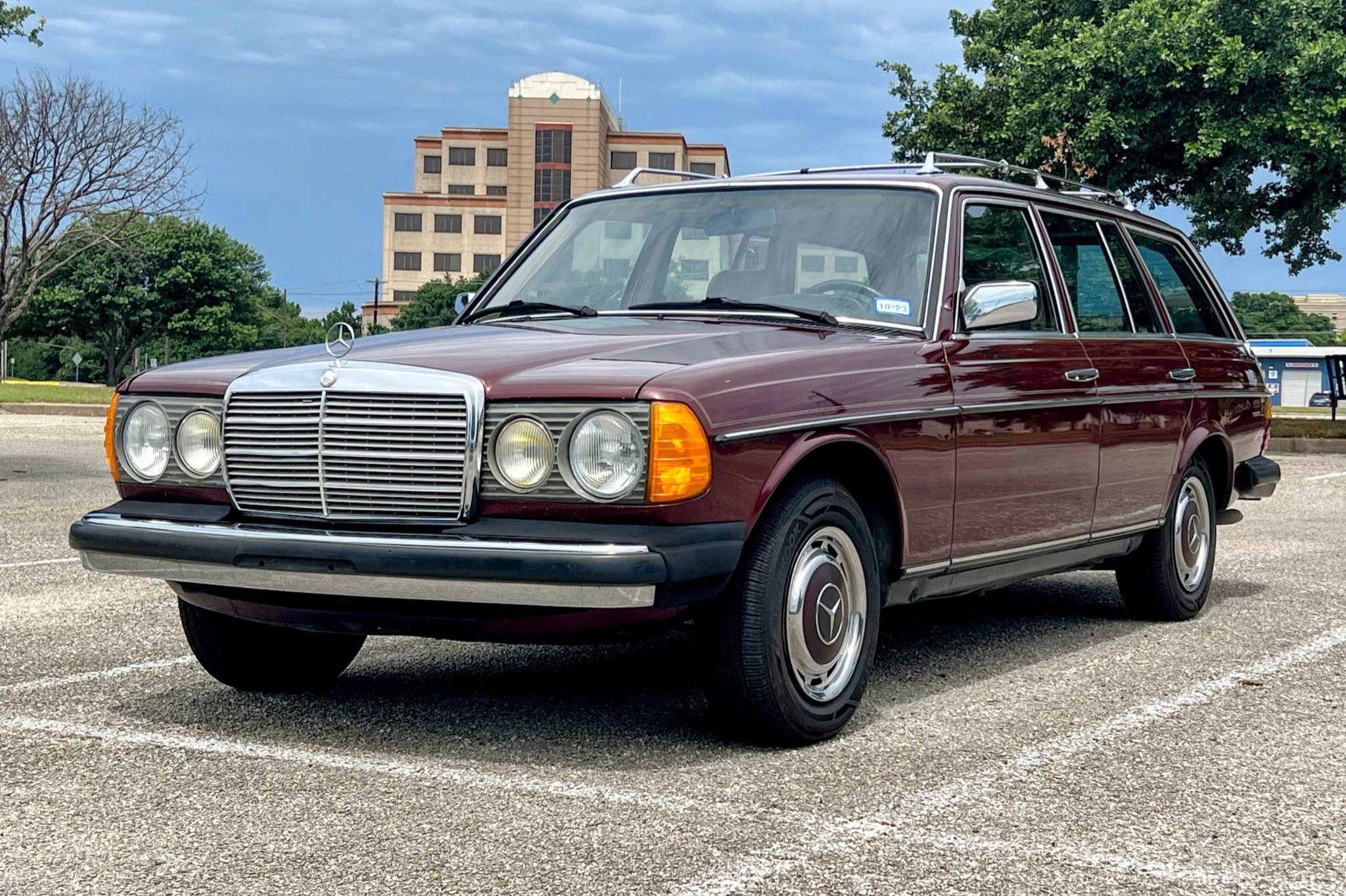1985 Mercedes-Benz 300TD Turbo